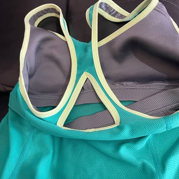 Nike Teal Racerback Tank Top, so nice , soft - Picture 6 of 7